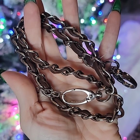 Hananel Silver Studded Brown Clutch with Kisslock, Detachable Strap Shoulder Bag - Picture 9 of 9